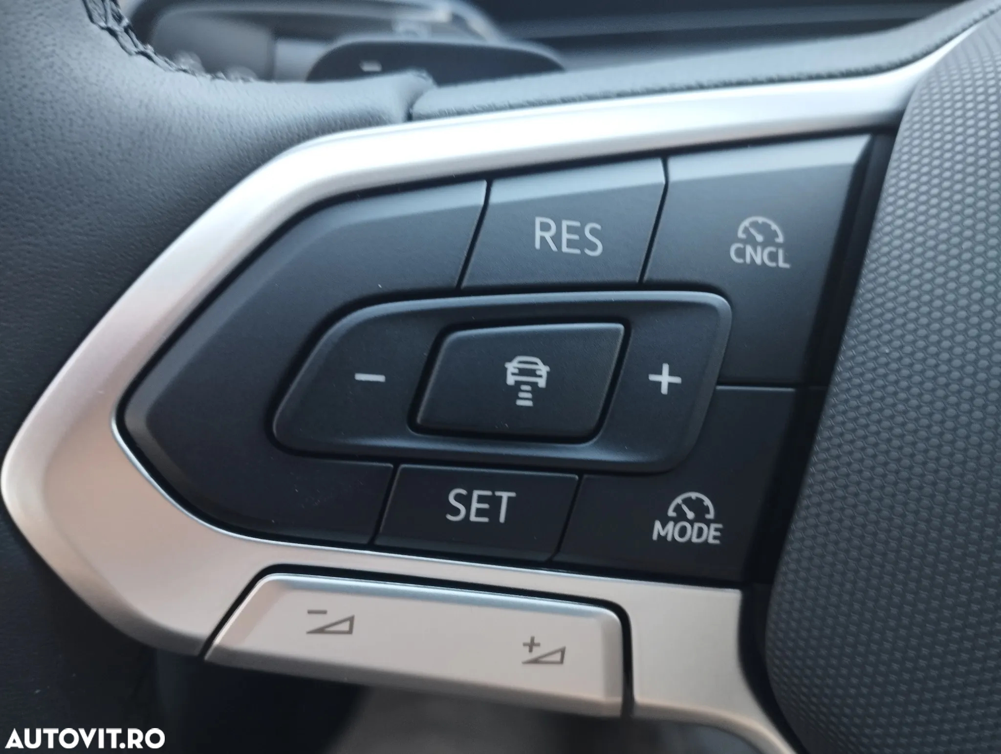Volkswagen Tiguan 2.0 TDI DSG 4Motion Life - 14