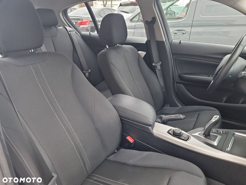 BMW Seria 1 118i - 11