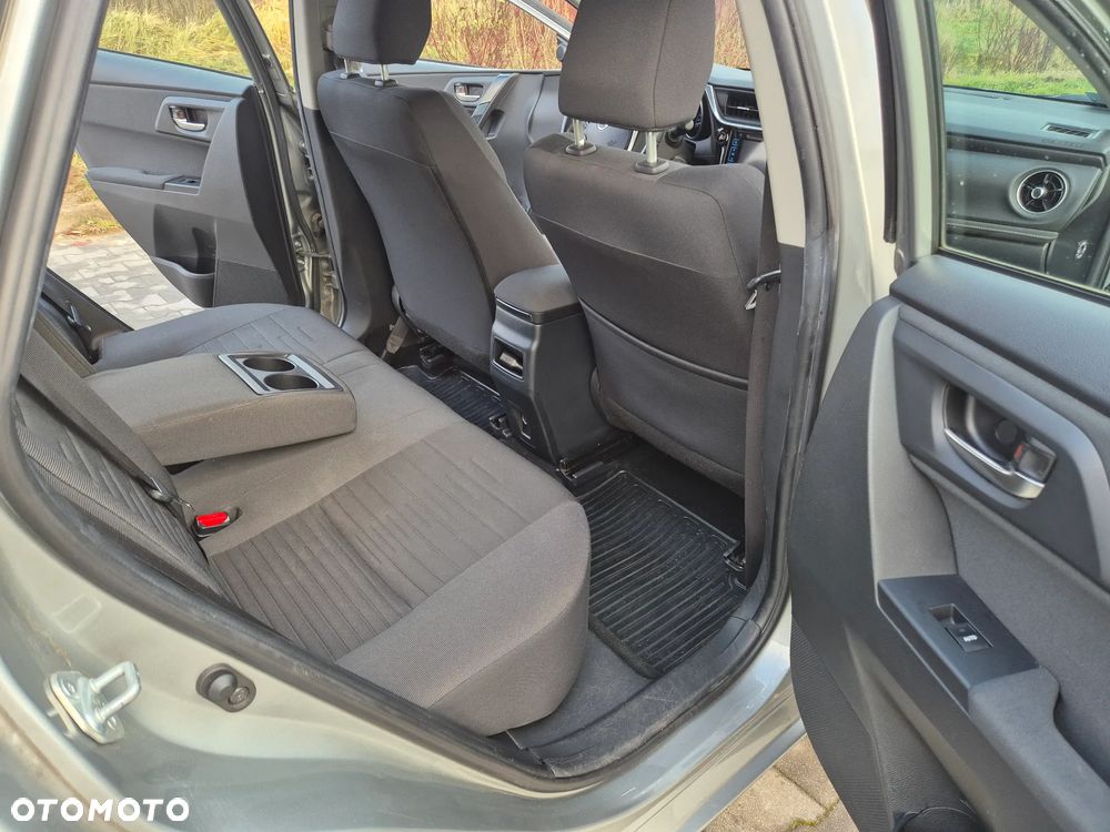 Toyota Auris 1.6 Premium - 13