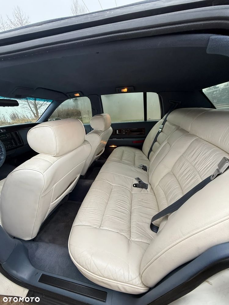 Cadillac Fleetwood 5.7 STD - 10