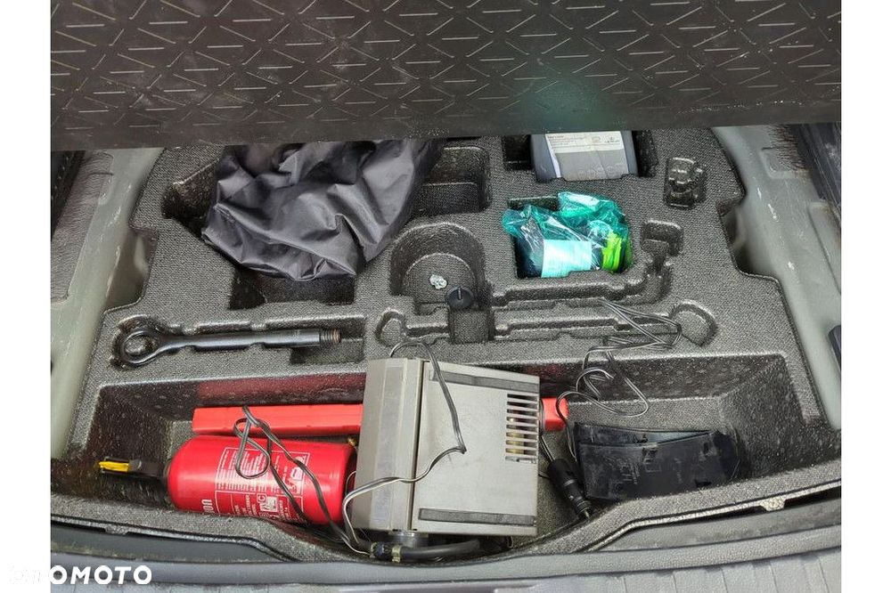 Toyota RAV4 - 18