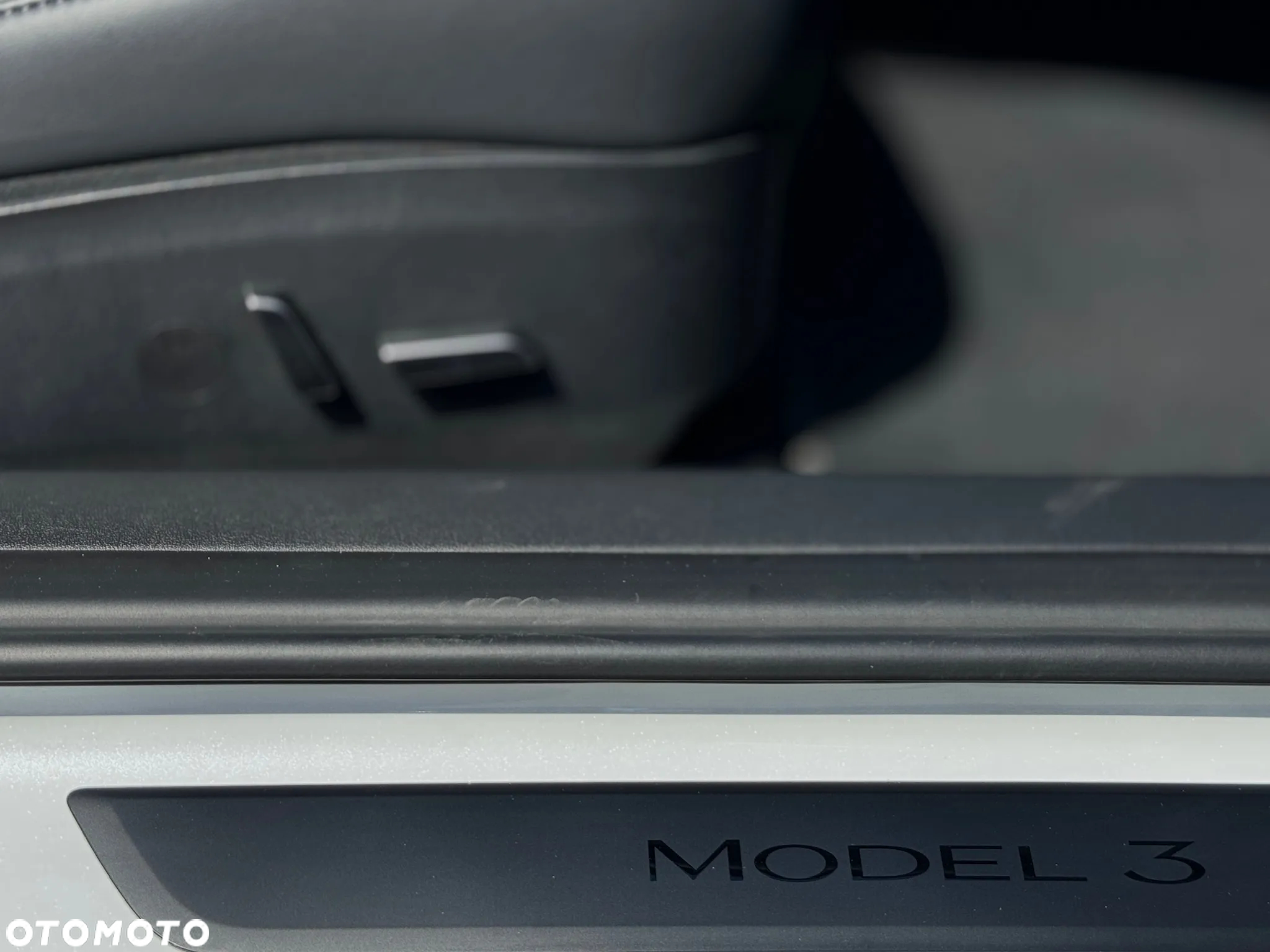 Tesla Model 3 - 16