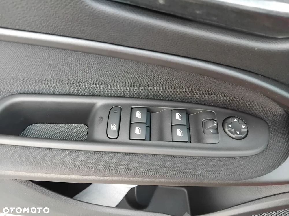Fiat 600 1.2 Turbo Hybrid eDCT - 10