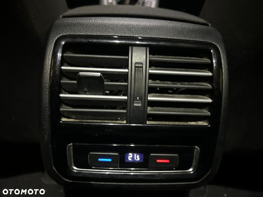 Volkswagen Passat Variant 2.0 TDI BMT Comfortline - 10