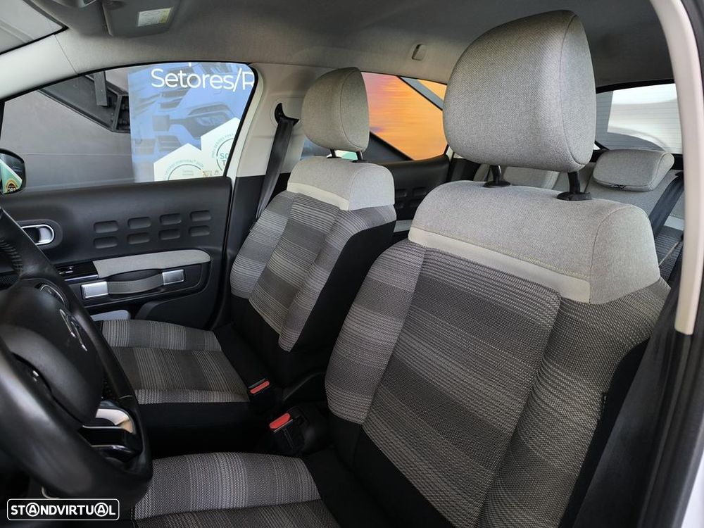 Citroën C3 1.2 PureTech Shine - 10