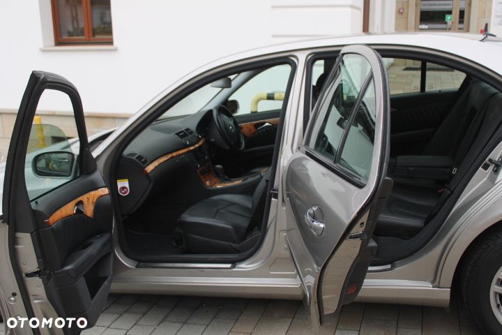 Mercedes-Benz Klasa E - 16