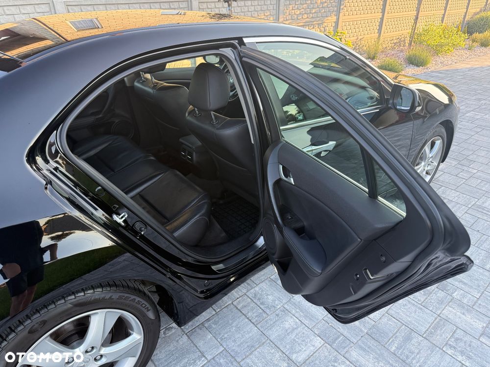 Honda Accord 2.0 Executive - 16