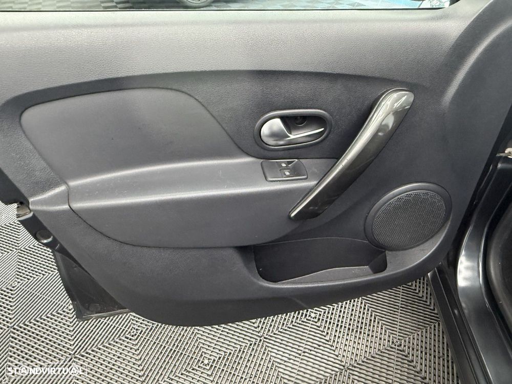 Dacia Sandero 0.9 TCe SL Stepway of Life - 16