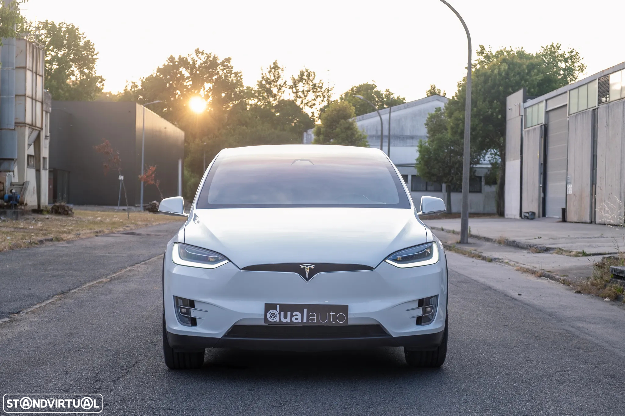 Tesla Model X 100 kWh Long Range AWD - 16
