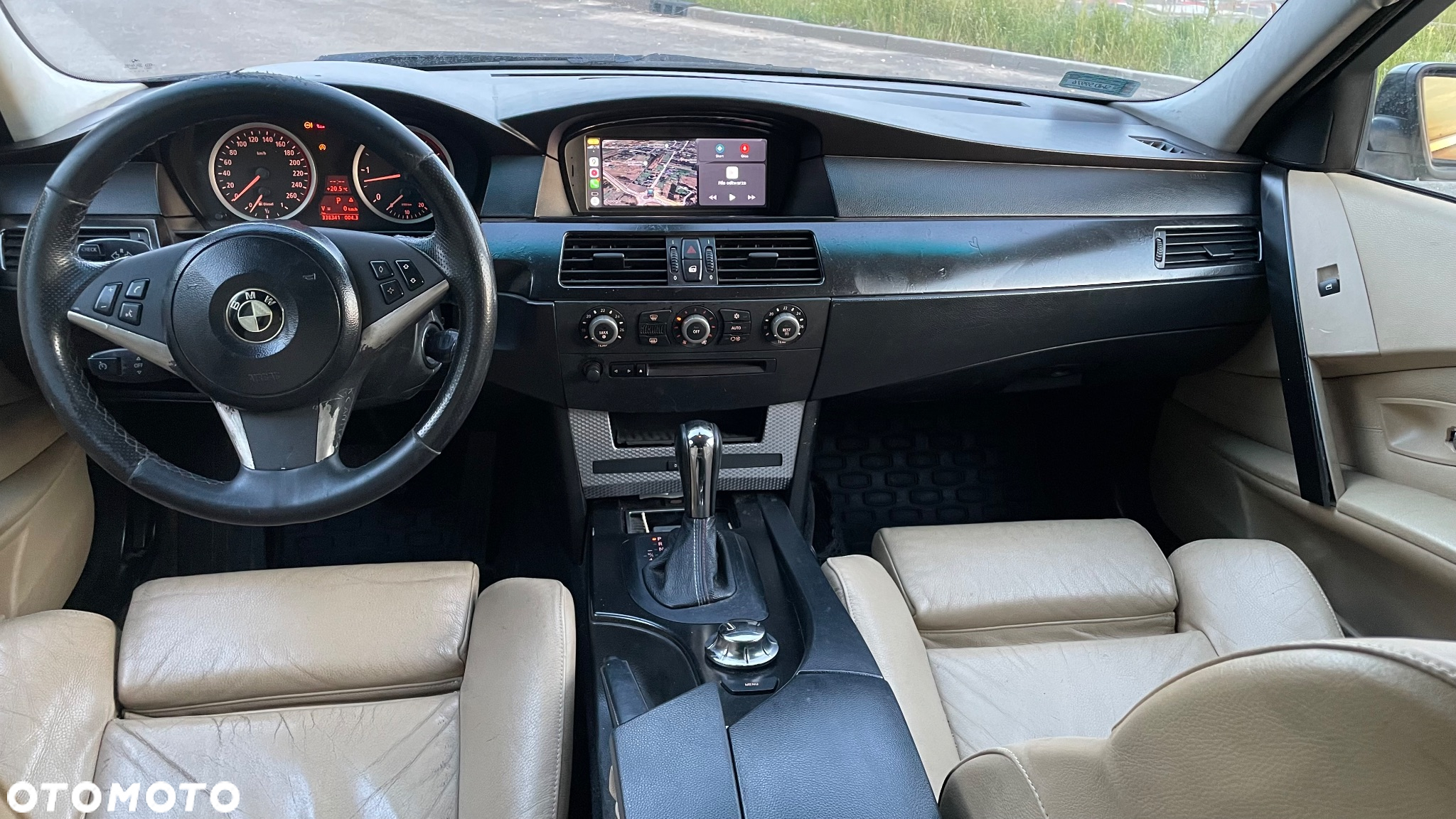 BMW Seria 5 525d Touring - 9