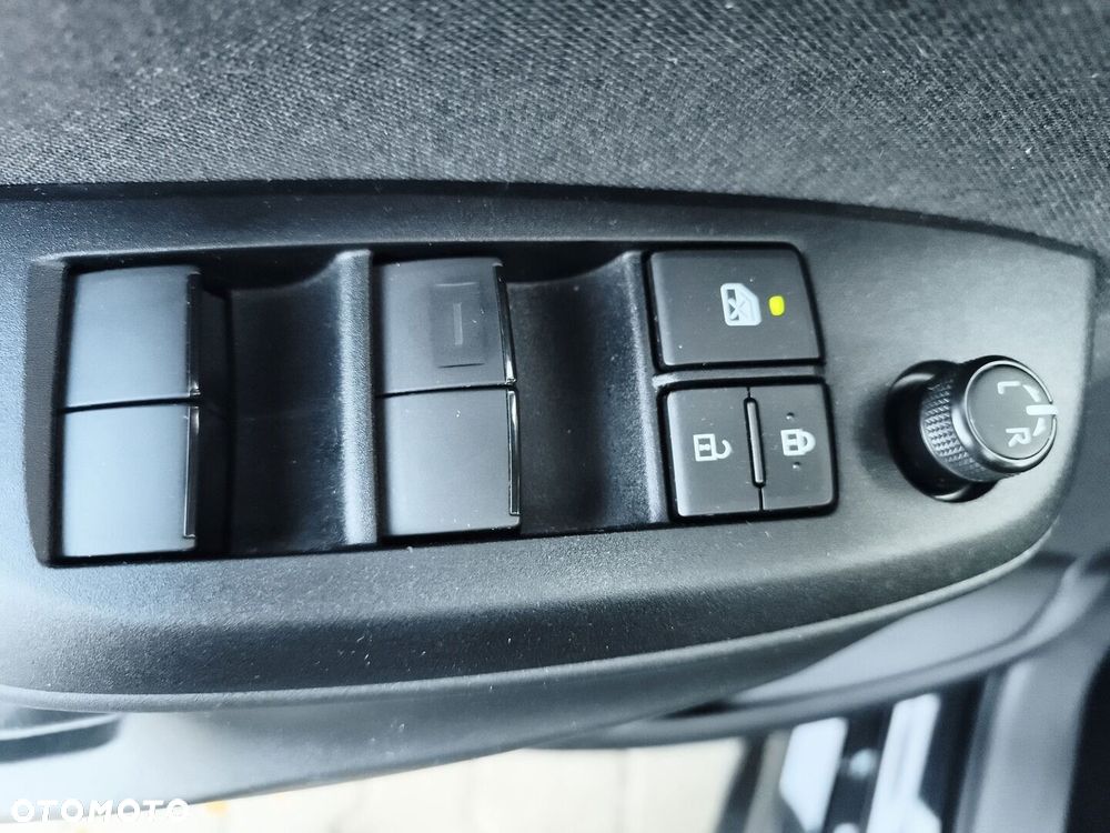 Toyota Yaris Hybrid 1.5 Style - 19