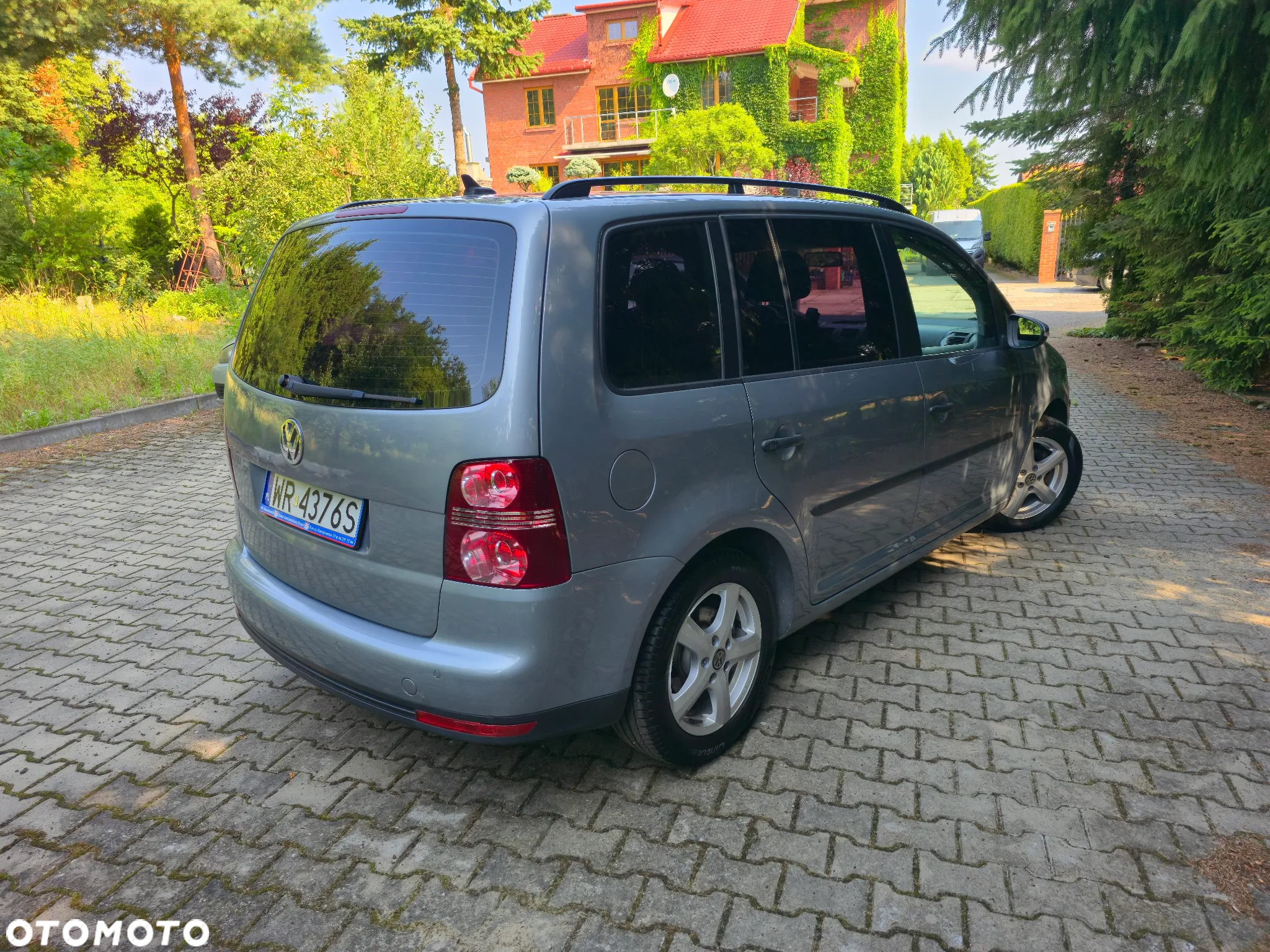Volkswagen Touran 1.9 TDI Conceptline DSG - 8