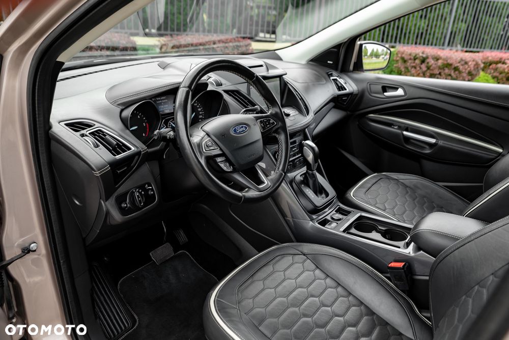 Ford Kuga 2.0 TDCi 4x4 Vignale - 16