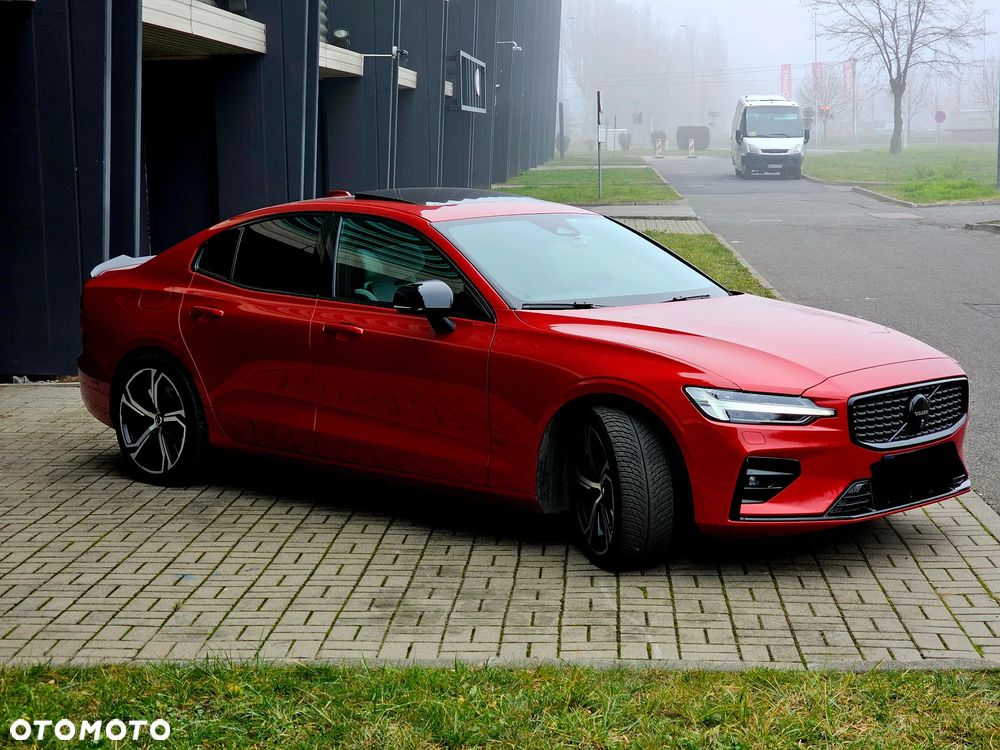 Volvo S60 B5 B AWD Ultimate Dark - 9