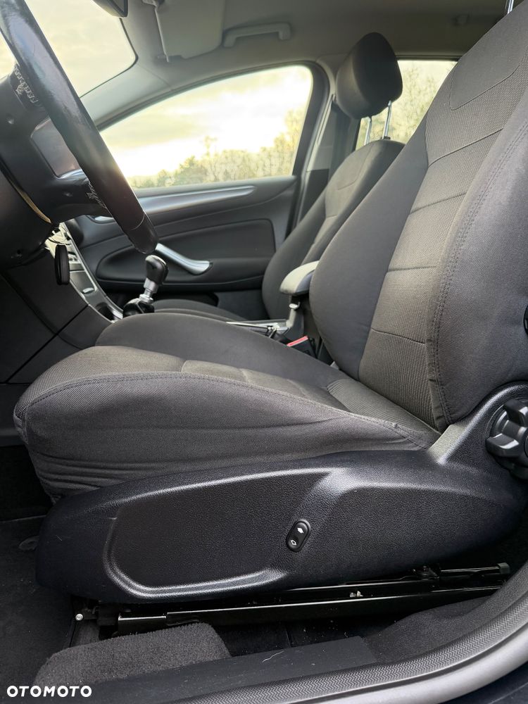 Ford Mondeo 2.0 TDCi Business Edition - 24