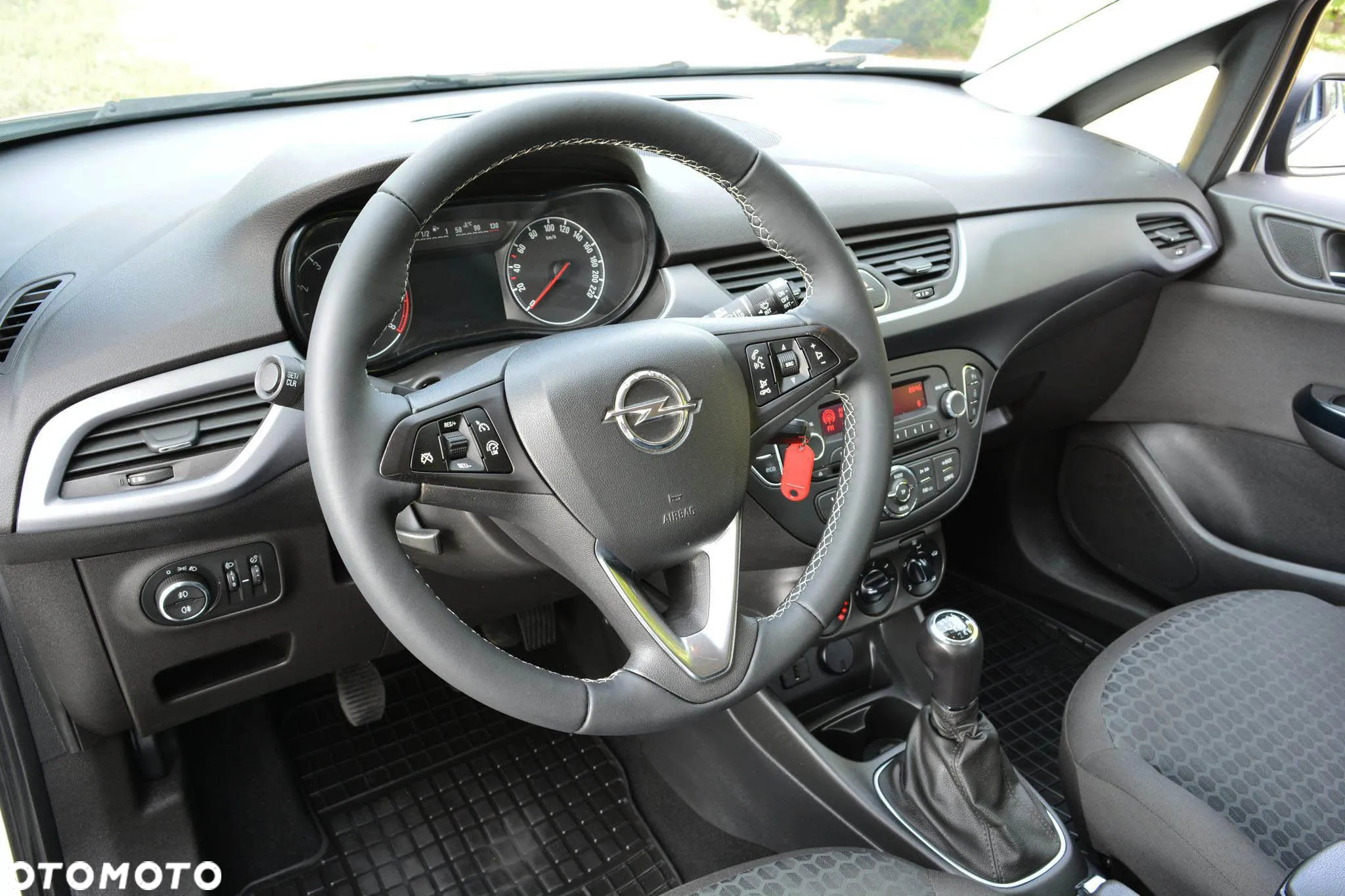 Opel Corsa 1.4 T Enjoy S&S - 11