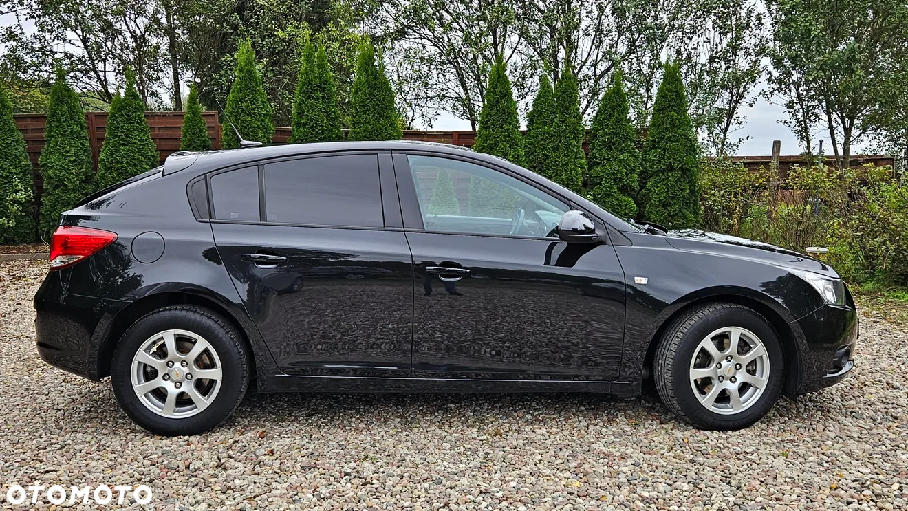 Chevrolet Cruze - 16
