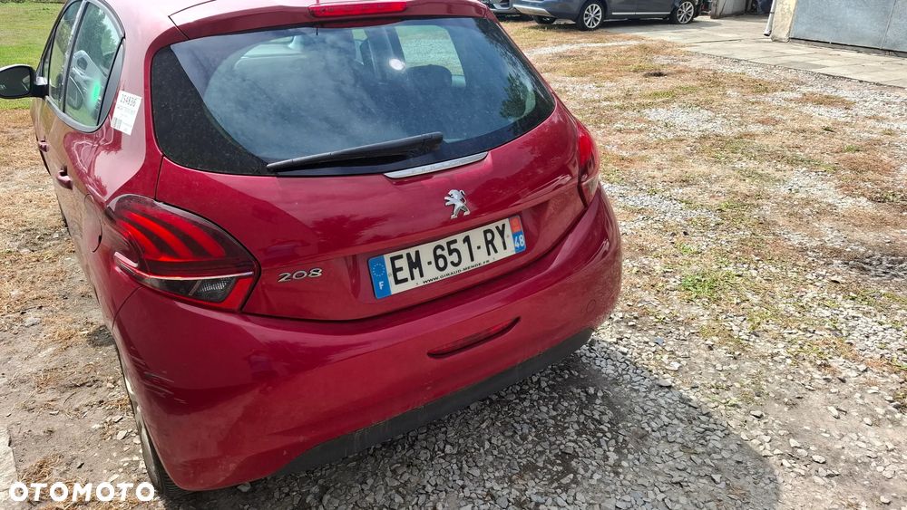 Peugeot 208 - 6