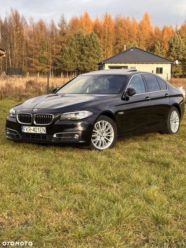 BMW Seria 5 525d xDrive Luxury Line - 1