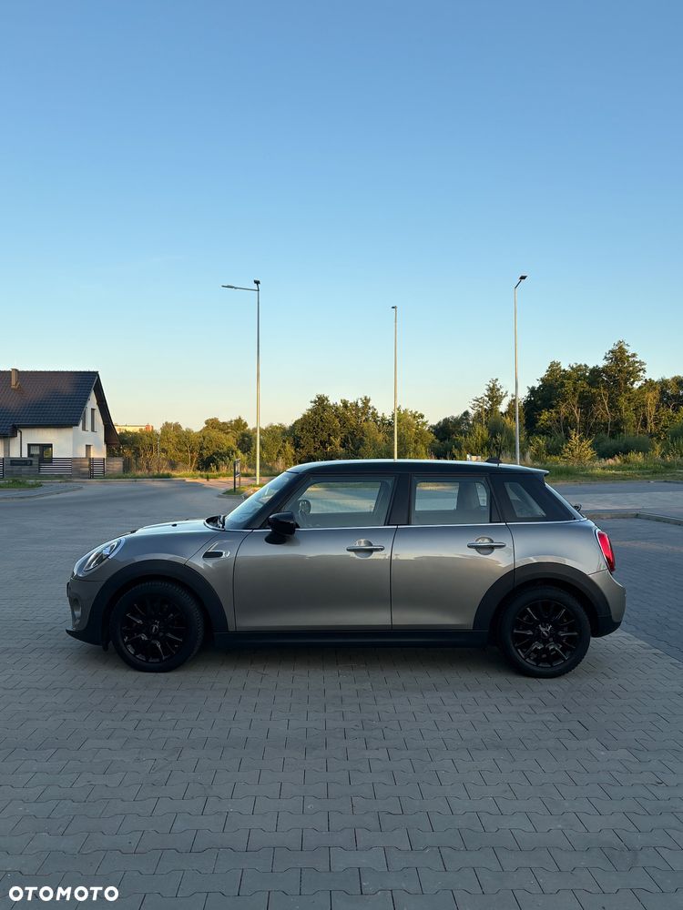 MINI Cooper Standard - 10