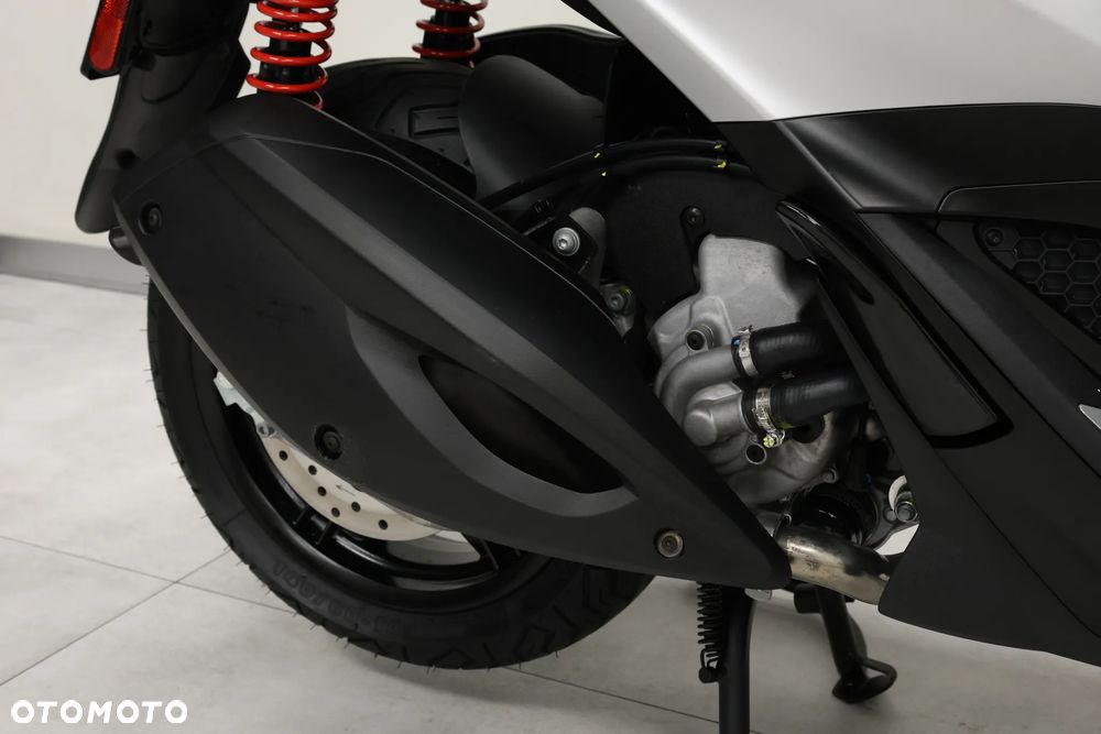 Piaggio MP-3 - 38