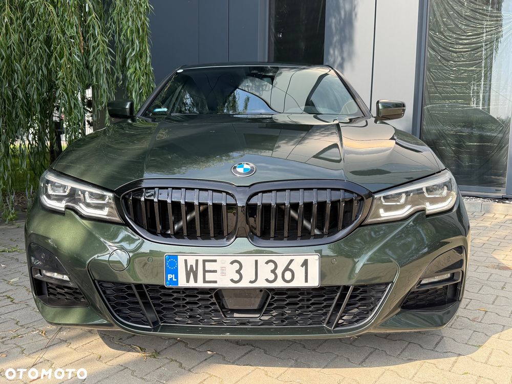 BMW Seria 3 330i xDrive M Sport sport