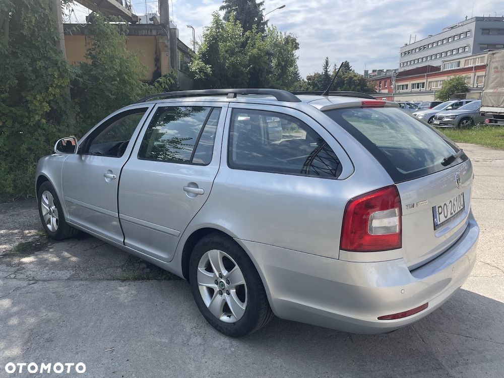 Skoda Octavia 2.0 TDI DPF Elegance - 4