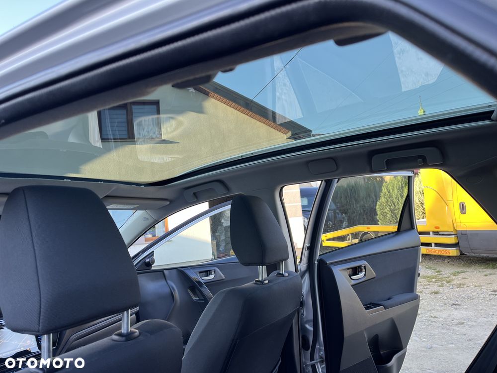 Toyota Auris 1.8 HSD Luna - 21