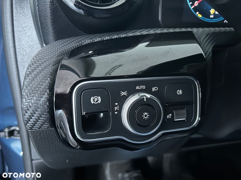 Mercedes-Benz Klasa A 180 d 7G-DCT - 34