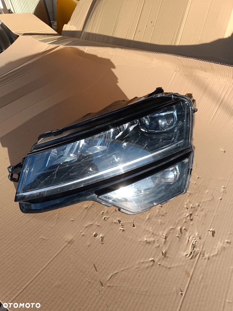 Skoda Karoq  lampa Full Led 57B941015F - 1