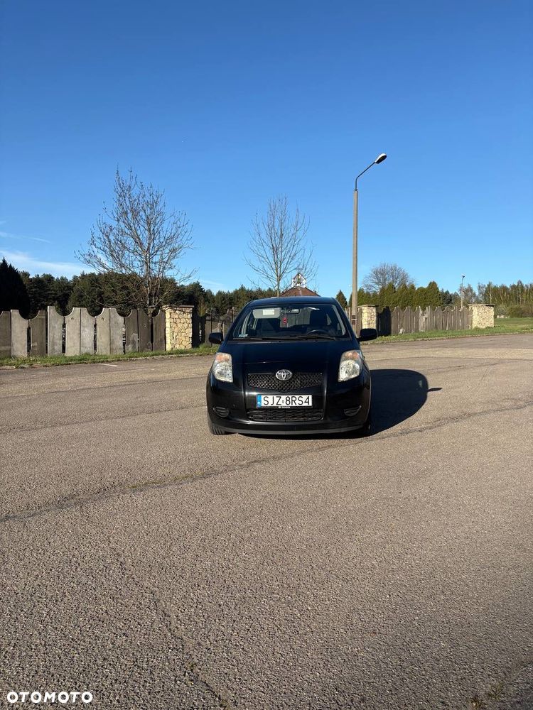 Toyota Yaris 1.3 Luna - 2