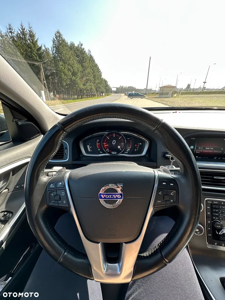 Volvo V60 D5 AWD Summum - 8