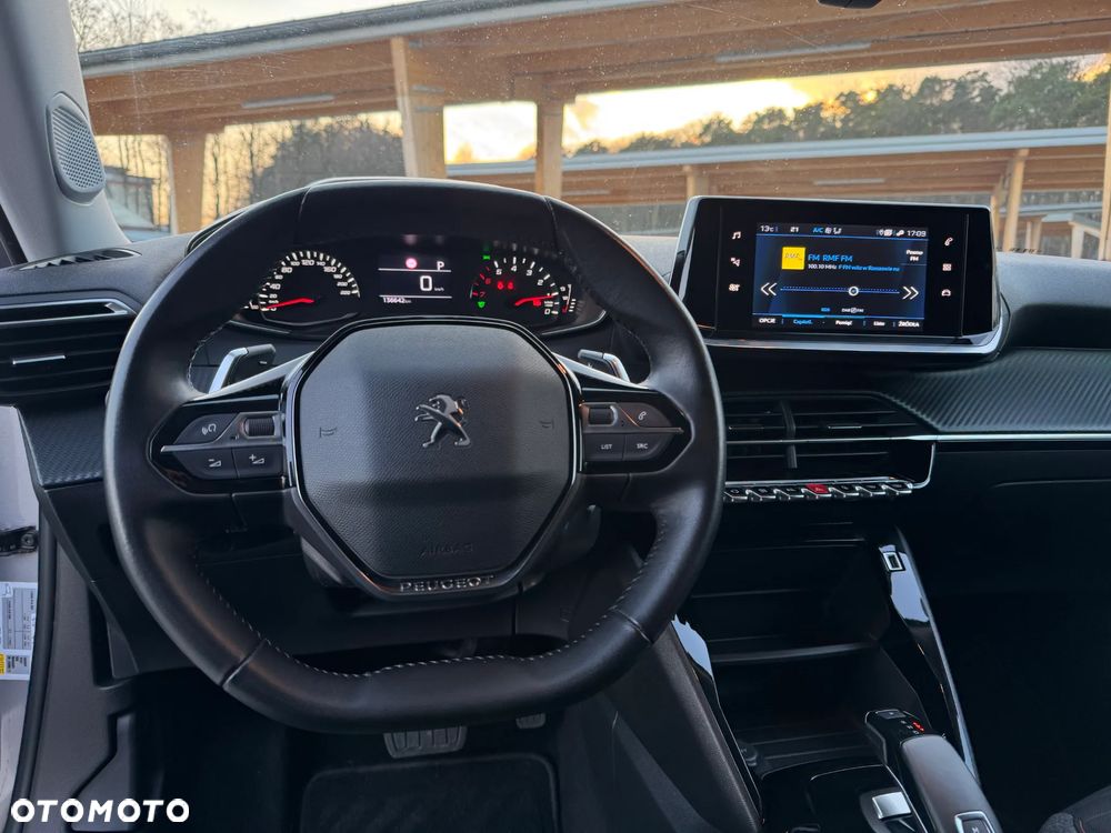 Peugeot 2008 PureTech 130 EAT8 Active - 20