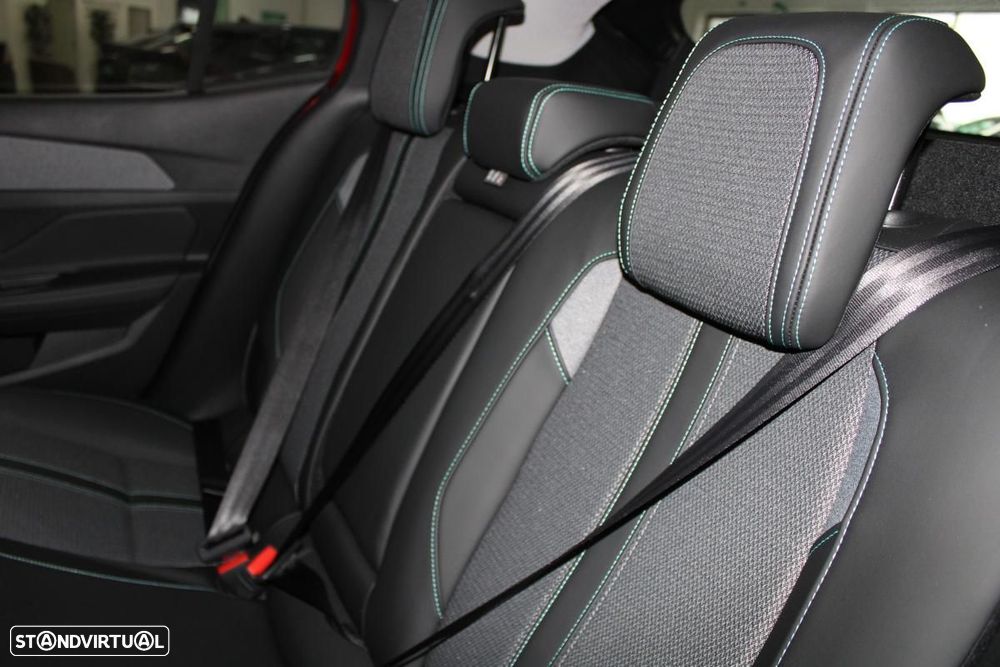 Peugeot E-408 58 kWh Allure - 29