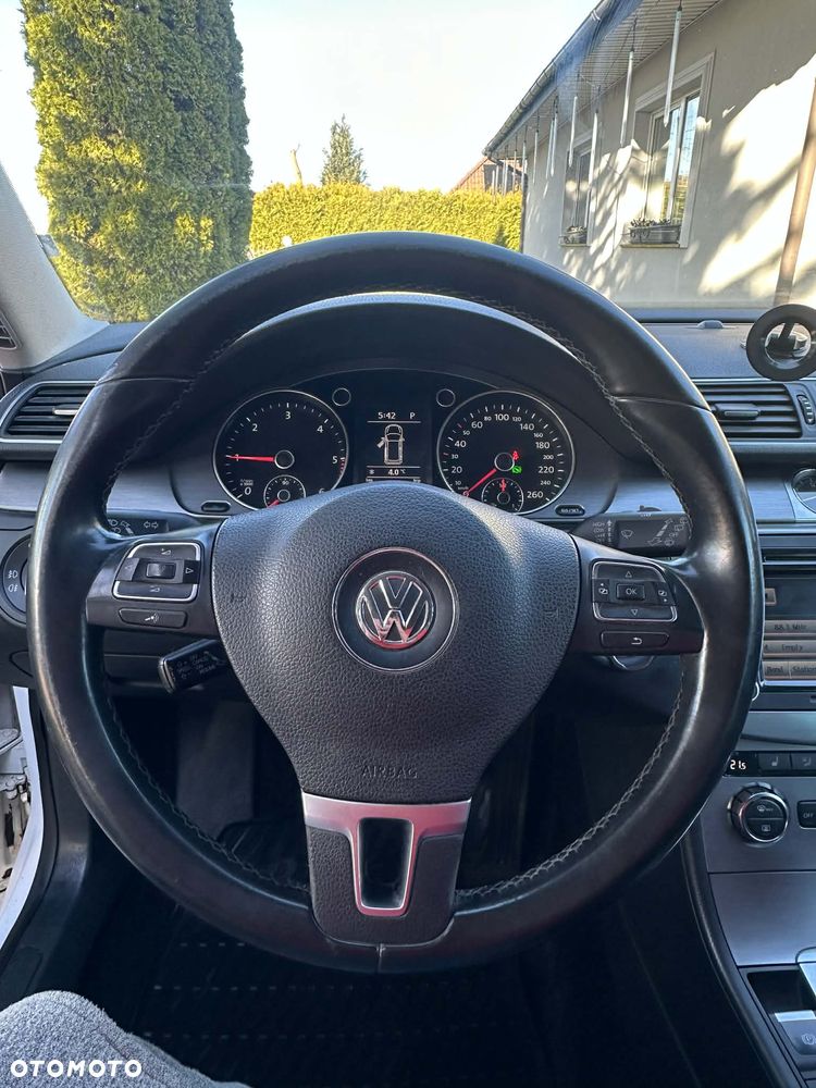 Volkswagen Passat 2.0 TDI 4Motion DSG BlueMotion Tech Comfortline - 16