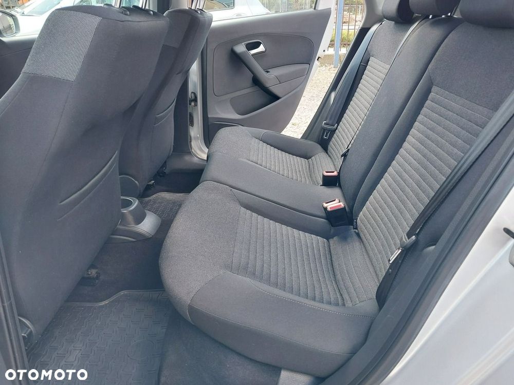 Volkswagen Polo 1.4 16V Comfortline - 17