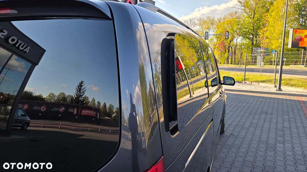 Mercedes-Benz Klasa V 300 d lang 4Matic 9G-TRONIC Avantgarde - 19