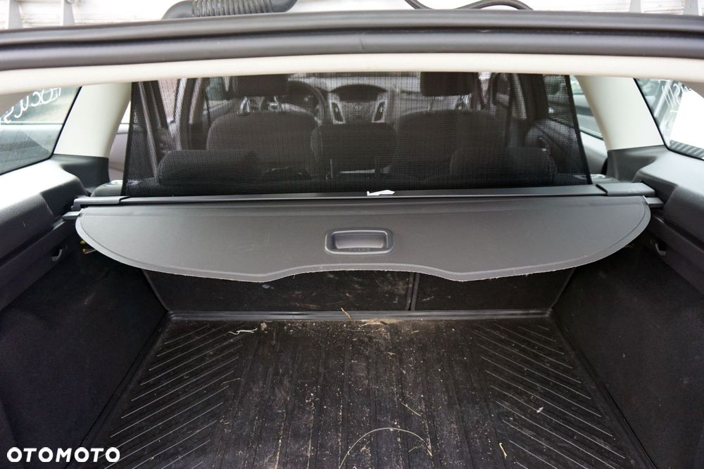 ROLETA BAGAŻNIKA FOCUS III MK3 KOMBI  FORD 2010-2014 - 1