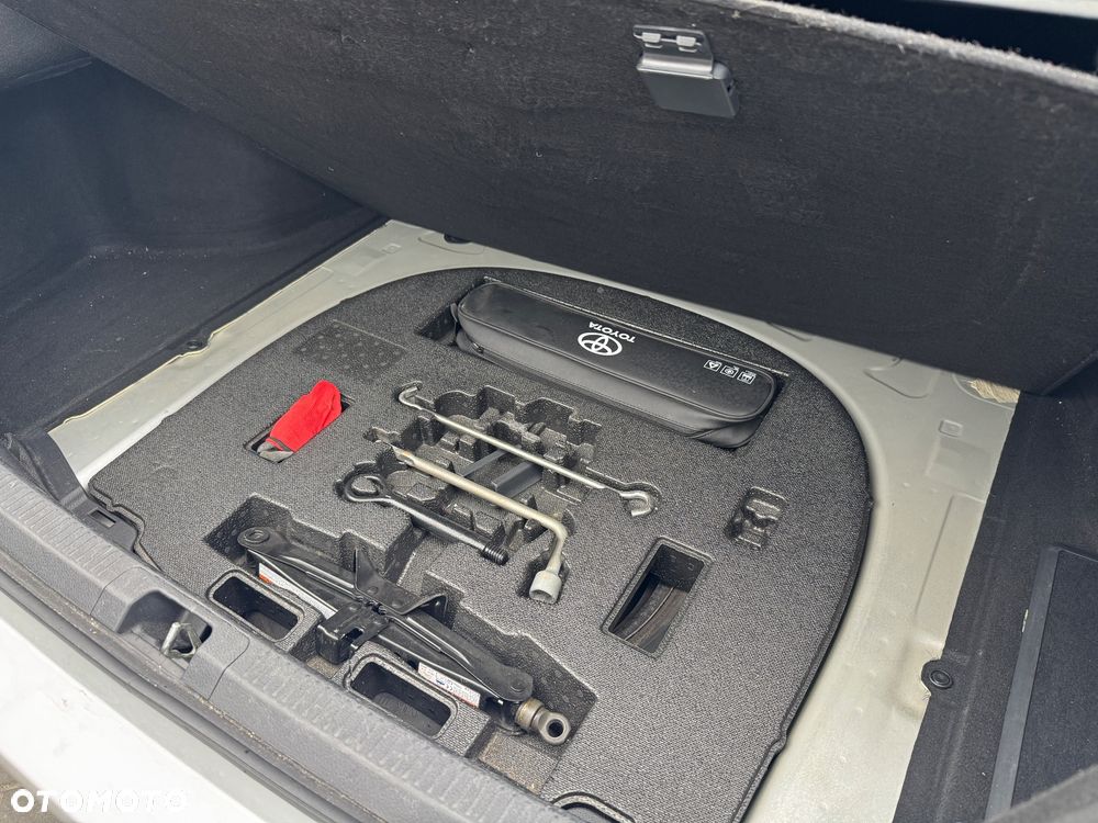 Toyota Camry 2.5 Hybrid Executive CVT - 31