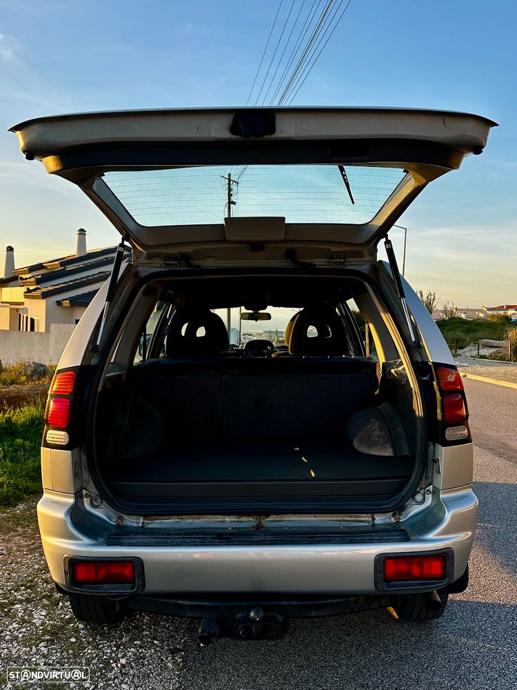 Mitsubishi Pajero Sport 2.5 TD GLS - 24