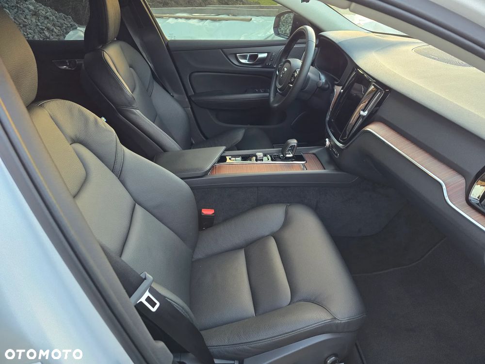 Volvo S60 B5 B AWD R-Design - 16