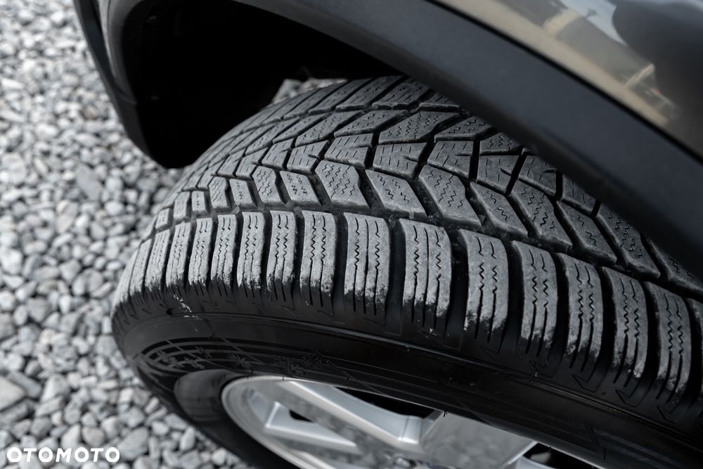 Volvo XC 90 D5 Sport - 35