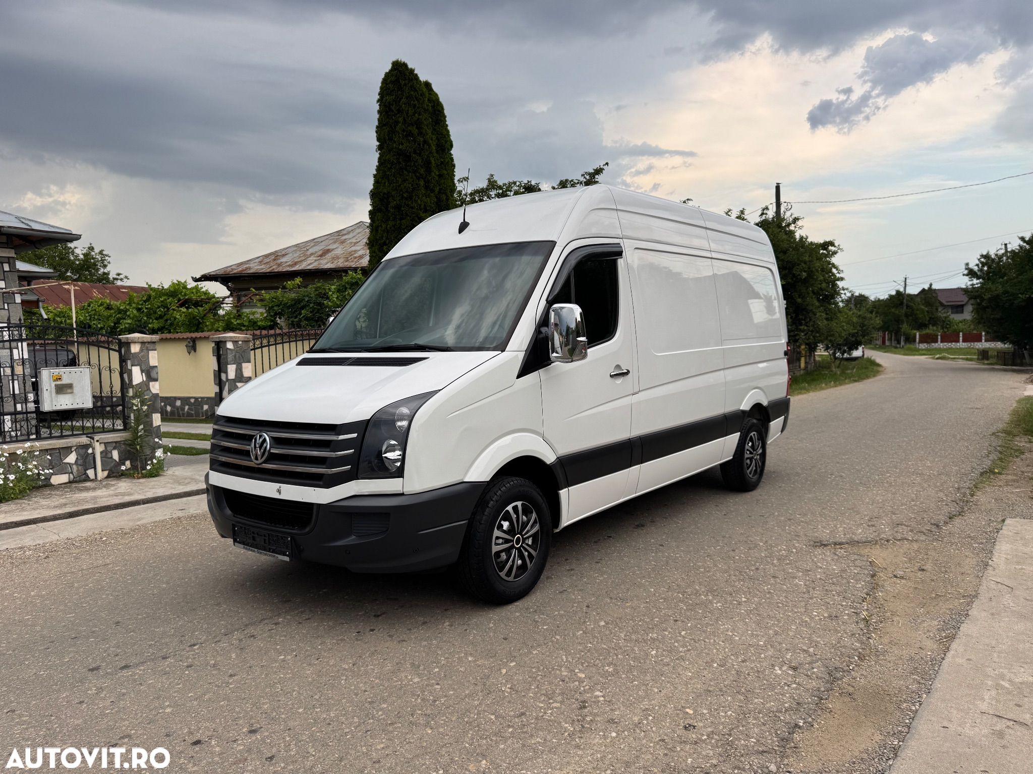 Volkswagen Crafter - 1