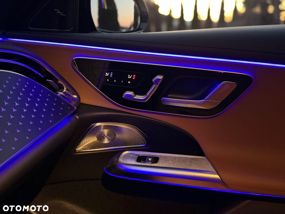 Mercedes-Benz Klasa E 220 d AMG - 33