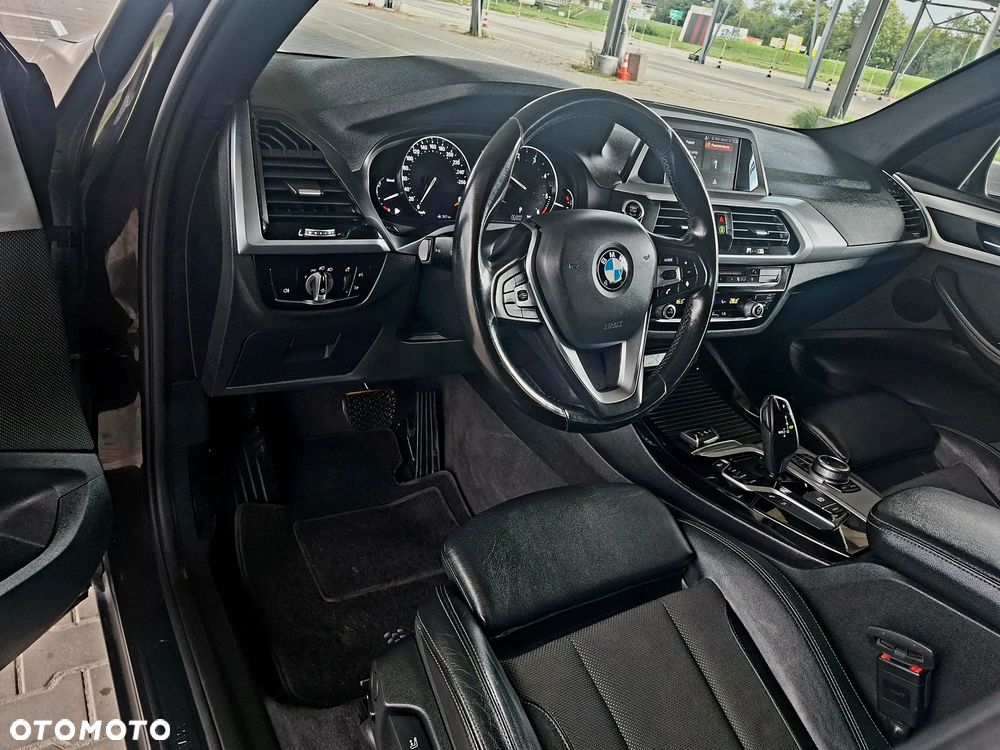 BMW X3 xDrive20d Luxury Line - 30