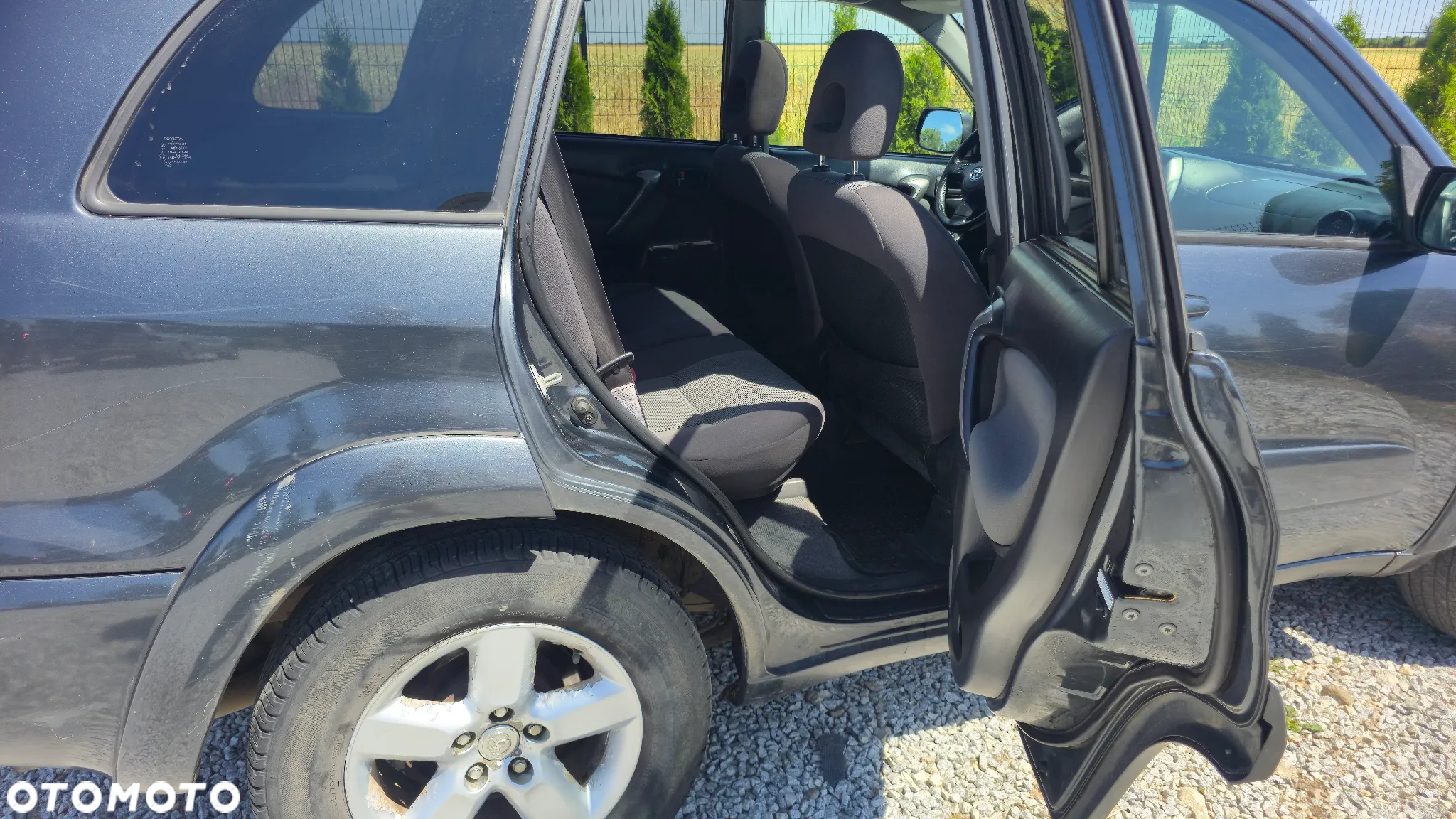 Toyota RAV4 2.0 D-4D 4x4 - 24