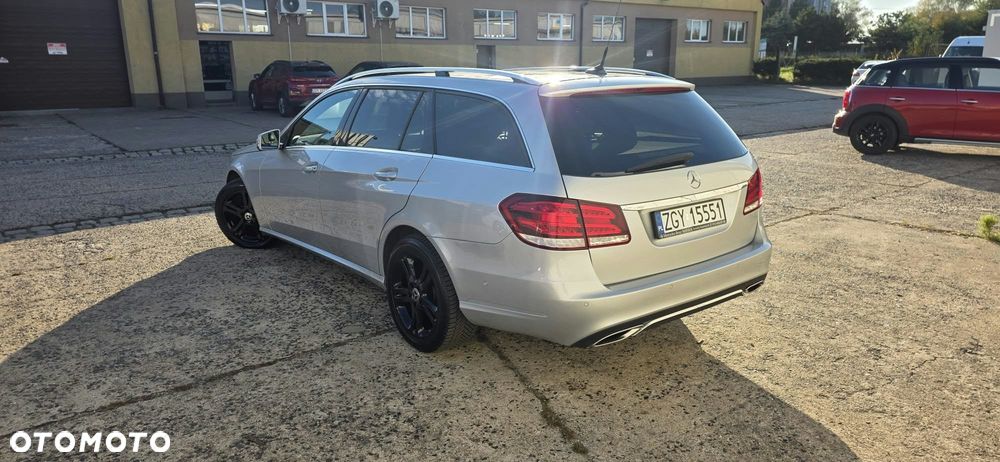 Mercedes-Benz E-Class 2015 photo 5