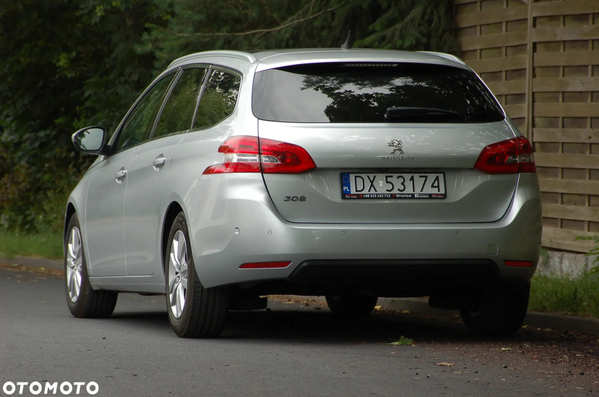 Peugeot 308 SW BlueHDi 120 EAT6 Stop & Start Allure - 19