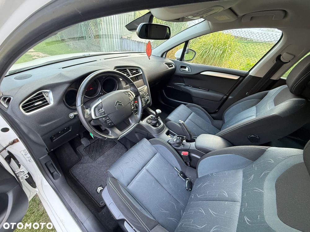 Citroën C4 1.6 VTi SX - 11