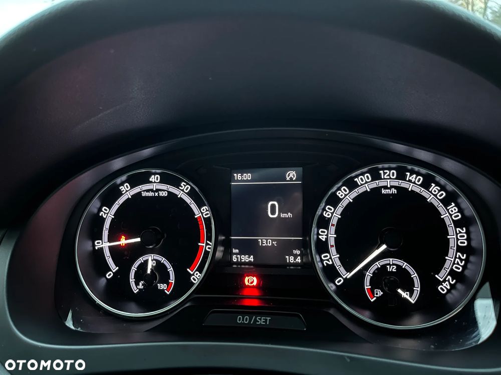 Skoda RAPID 1.0 TSI Style - 19